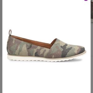 Euro soft slip on shoes , new in box size 7.5 , green camo colour